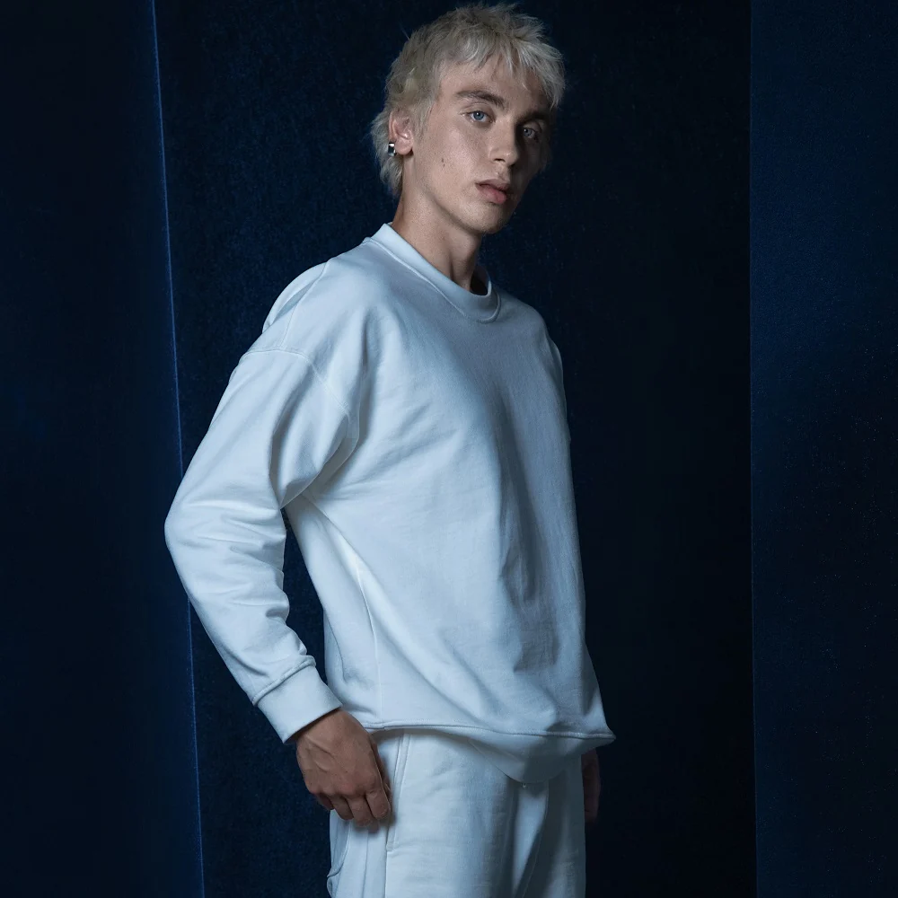 Basic, Not Simple. Crew Sweat White - Image 5