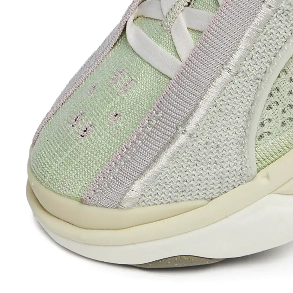 Flyknit Bloom - Image 5