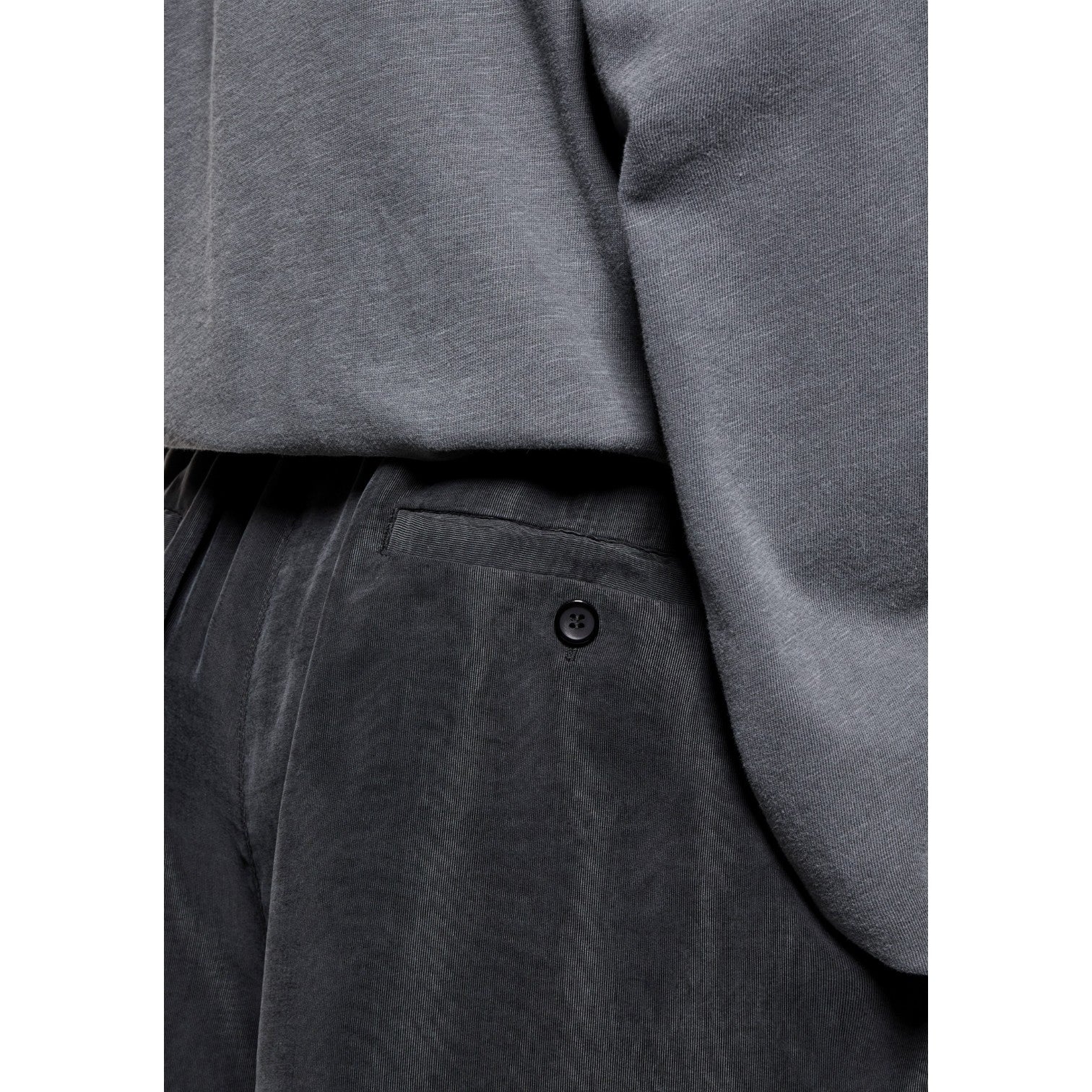 Ribbed Cupro Wide Leg Shorts Black - Image 4
